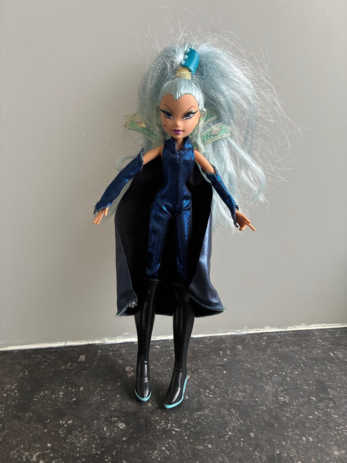Mattel Winx Club Icy Fairy Witch 2004 met extra's, Kinderen en Baby's, Speelgoed | Poppen, Ophalen of Verzenden, Gebruikt, Overige typen