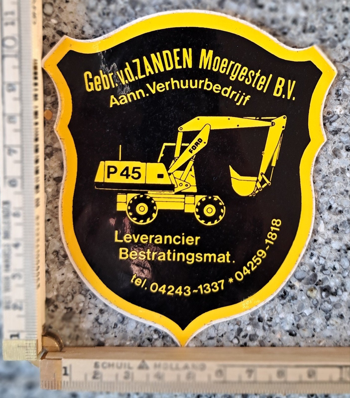 Vintage sticker Ford graafmachine/poclain Moergestel, Ophalen of Verzenden, Zo goed als nieuw