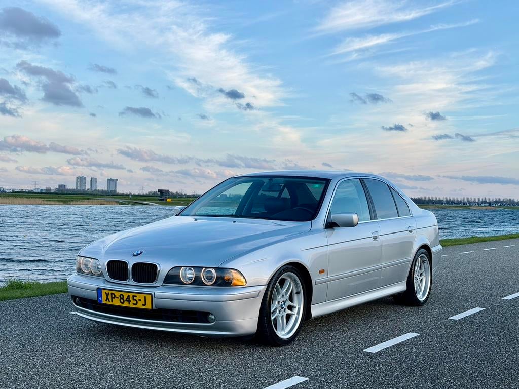BMW 5-Serie 3.0 I 530 AUT 2001 met Styling 37 (M Parallel)!, Auto's, Automaat, Achterwielaandrijving, Zwart, Particulier