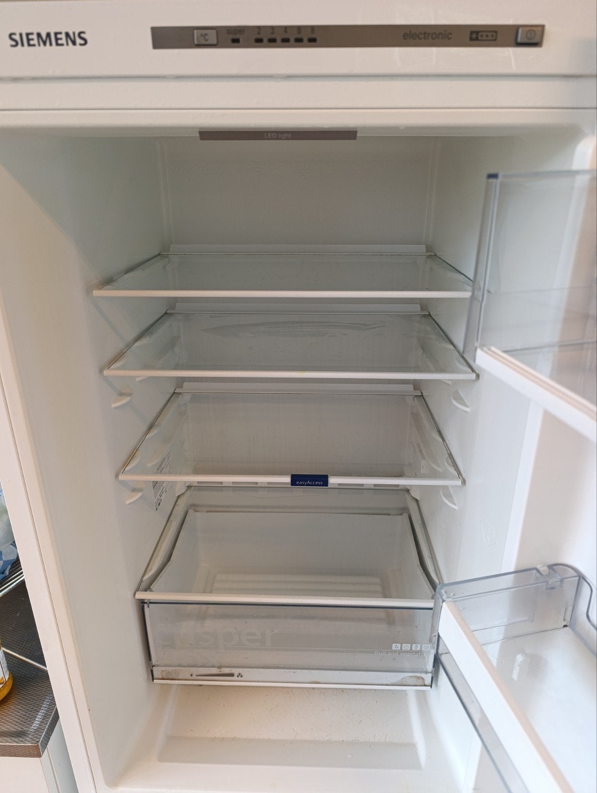 Foto 4 van Samsung koelkast met vriezer in goede staat