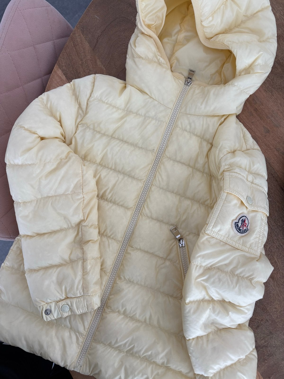 Moncler jas voor kinderen - Crème kleur, maat 140cm, Ophalen of Verzenden, Zo goed als nieuw, Jongen of Meisje, Jas