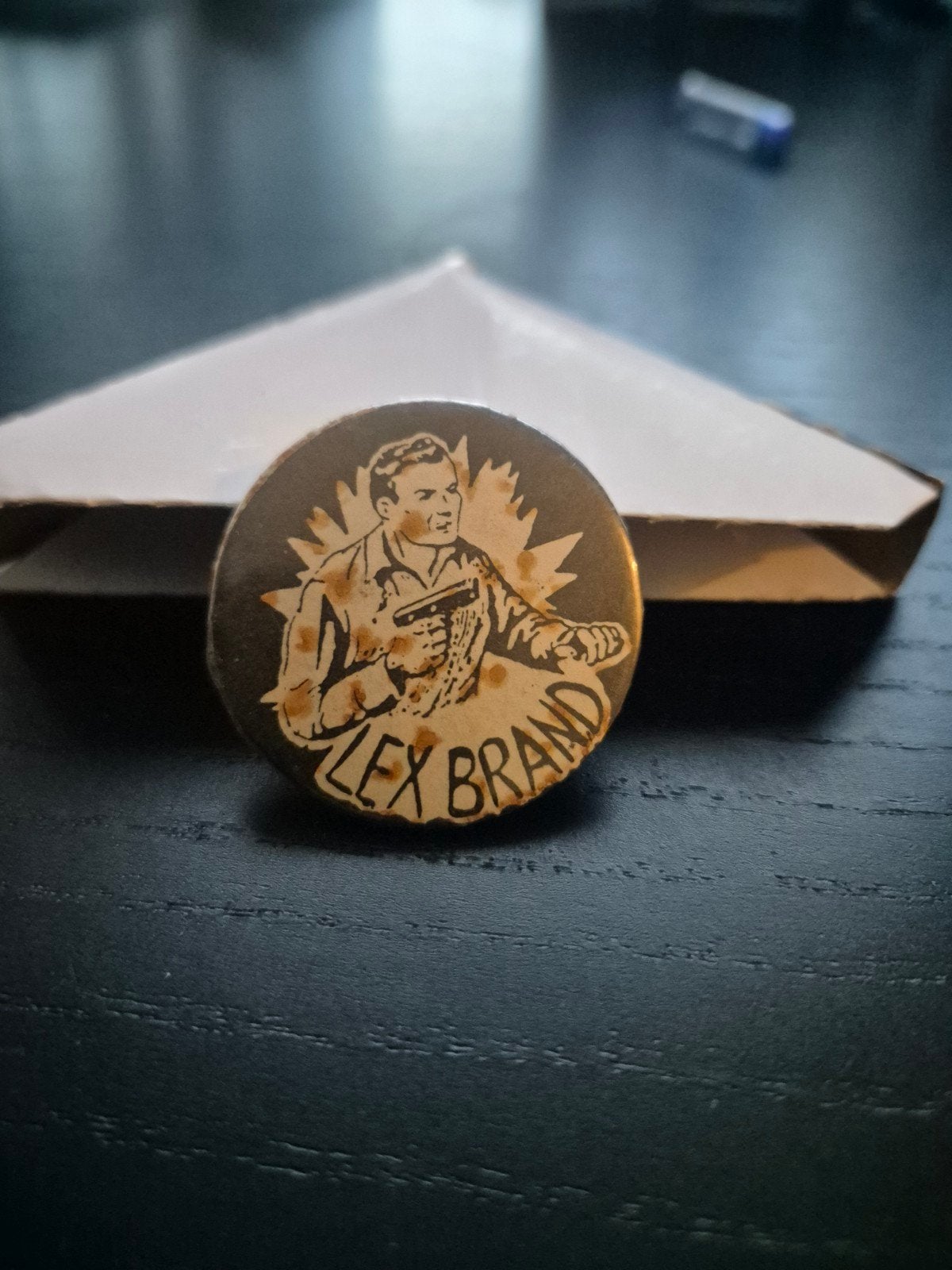 Vintage Button met opdruk  Lex Brand, Ophalen of Verzenden, Gebruikt, Overige onderwerpen, Button