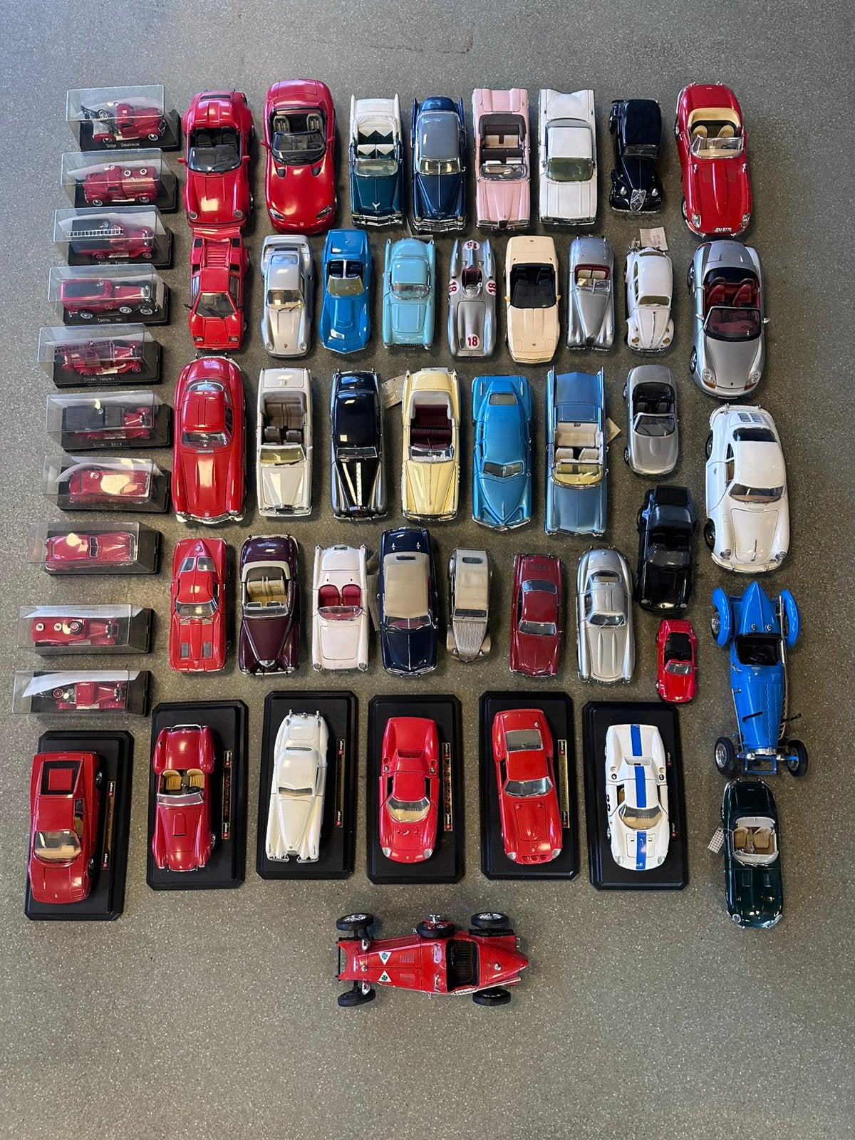 Diversen speciale modelautos, Hobby en Vrije tijd, Modelauto's | 1:87, Ophalen, Zo goed als nieuw, Auto