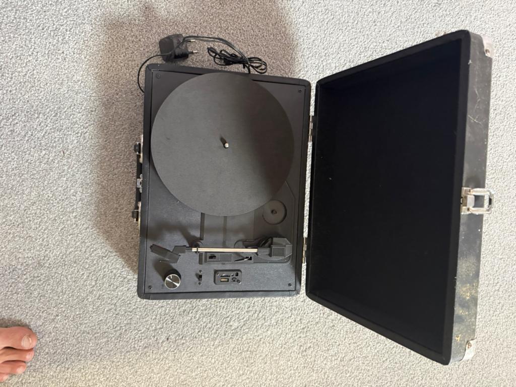 Leuke platenspeler in koffer met inbouw speakers, Audio, Tv en Foto, Platenspelers, Ophalen of Verzenden, Zo goed als nieuw, Overige merken