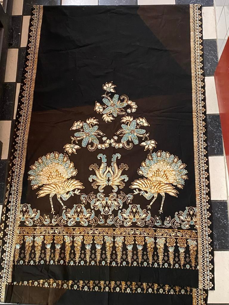 Prachtige Batik Stof met Pauwenmotief - Lichtelijk Verkleurd, Ophalen of Verzenden