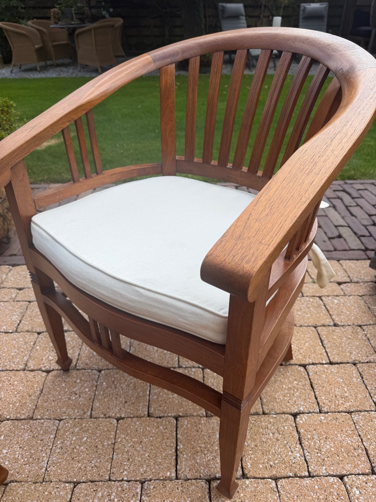 Koloniaal Teak Zitset met Ronde Tafel - Zo Goed als Nieuw, Ophalen, Twee, Bruin, Zo goed als nieuw