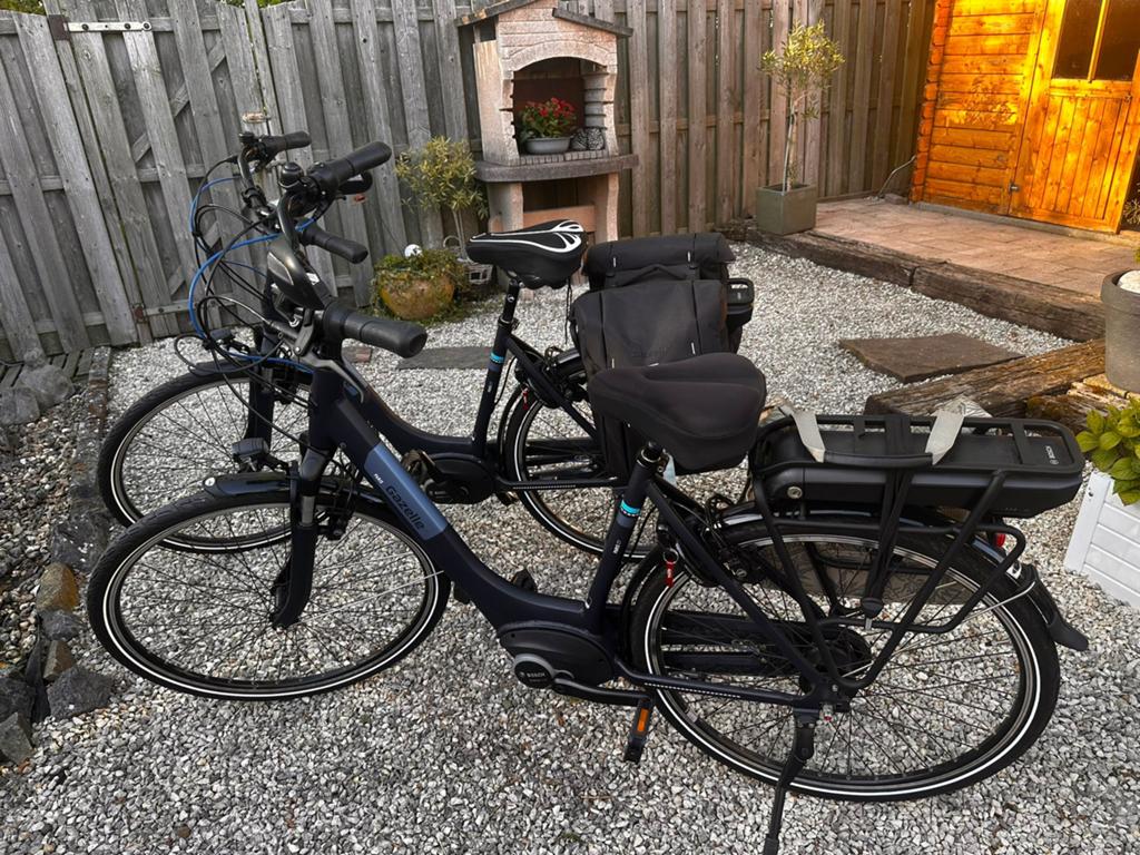 2 Gazelle Paris C7, fietsen - 2023 zeer lage km stand!, 51 tot 55 cm, Ophalen, Zo goed als nieuw, Gazelle