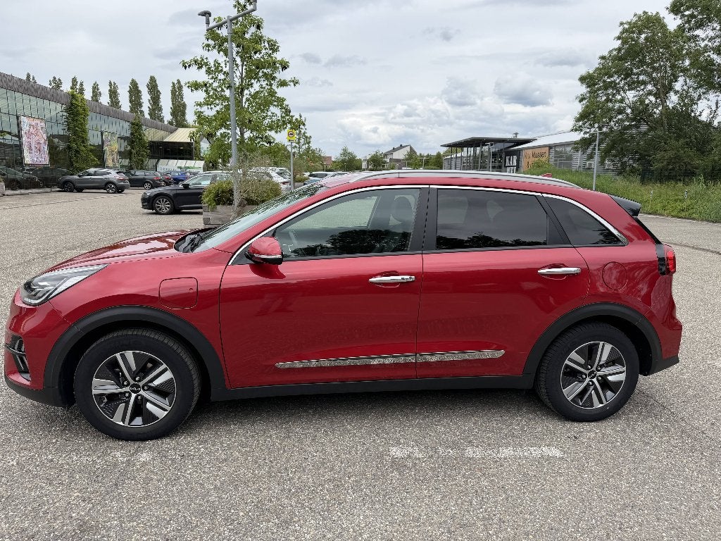 Kia Niro 1.6 GDi PHEV ExecutiveLine Heated Seats, Navigatiesysteem, Dealer onderhouden, SUV of Terreinwagen, Geïmporteerd