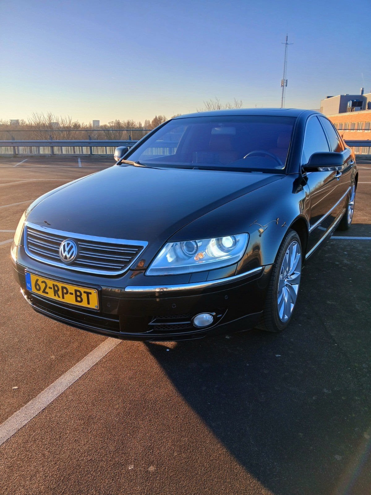 Volkswagen Phaeton 4.2 V8 335PK 4MOTION AUT 2005 Zwart, Auto's, Volkswagen, Automaat, 4172 cc, 8 cilinders, Zwart