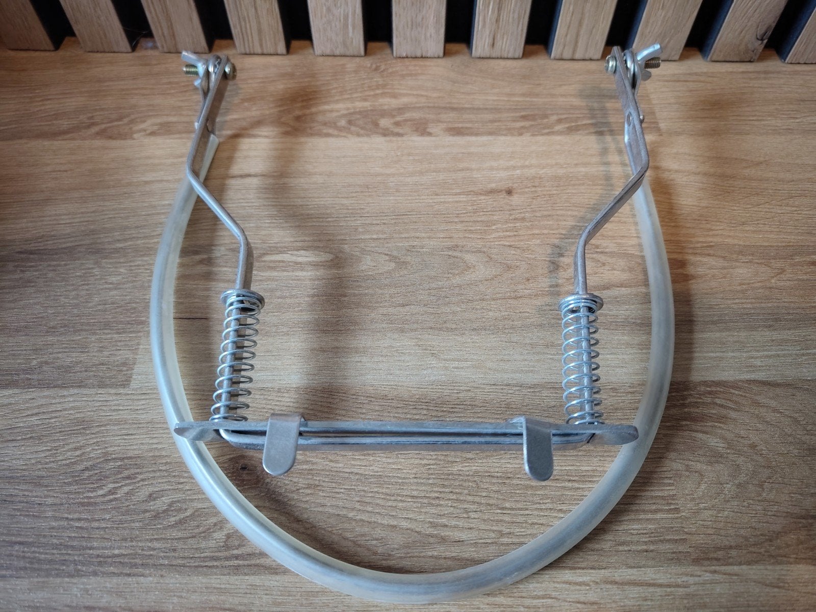 Mondharmonica houder voor handsfree spelen, Ophalen, Gebruikt