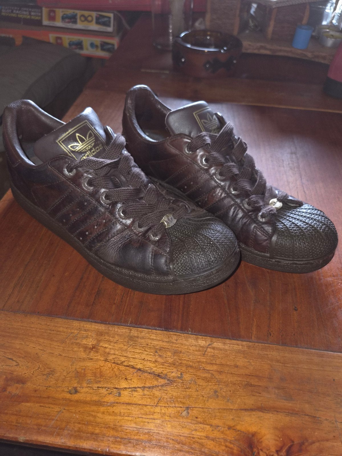 Flink gedragen Adidas Superstar sneakers bruin maat 44 2/3, Bruin, Ophalen of Verzenden, Sneakers of Gympen, Adidas
