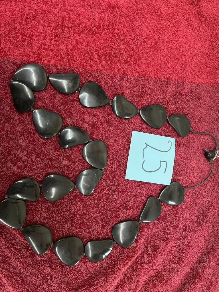 Nieuwe Manouk halsketting, Ophalen of Verzenden, Nieuw, Zwart, Overige materialen