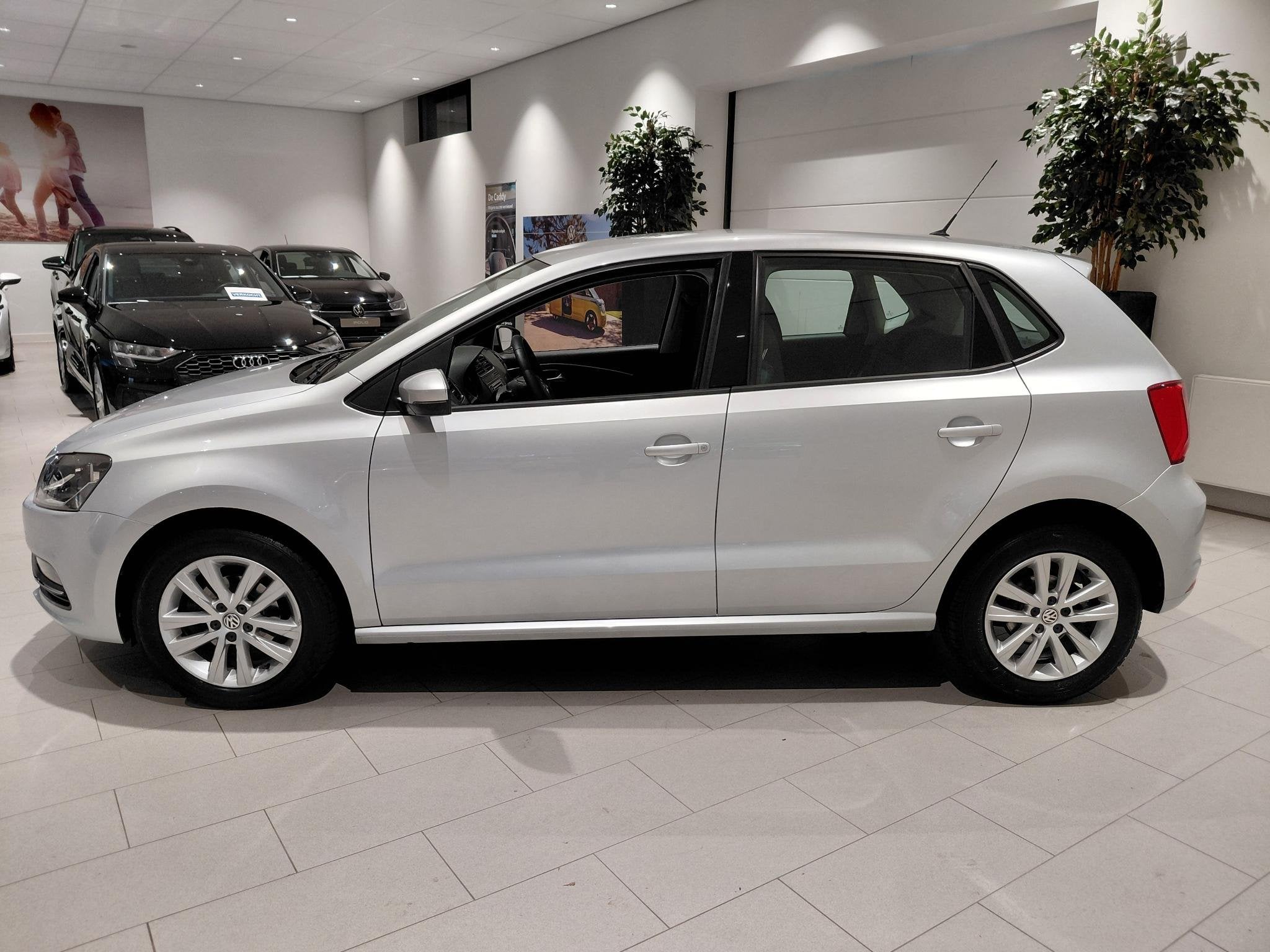 Volkswagen Polo 1.2 TSI Comfortline Business R Airco | Bluet, 12 maanden, Stof, 4 cilinders, Bedrijf
