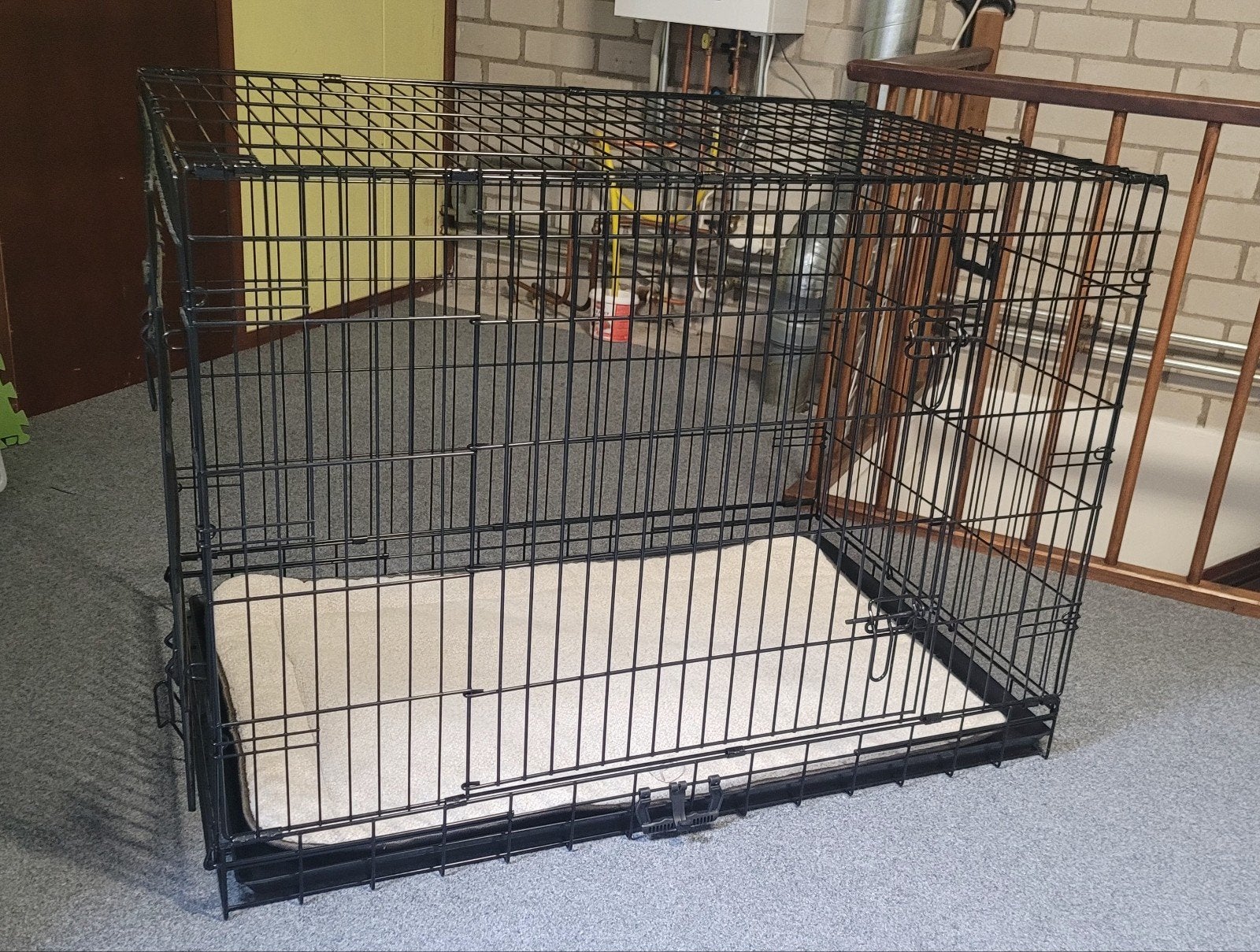 Hondenbench met kussen 106x66x69 als nieuw, Dieren en Toebehoren, Hondenbenches, Ophalen, Zo goed als nieuw