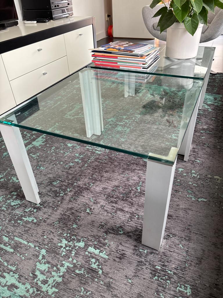 2 vierkante salontafels met glazen blad, Ophalen, Gebruikt, 50 tot 100 cm, Vierkant