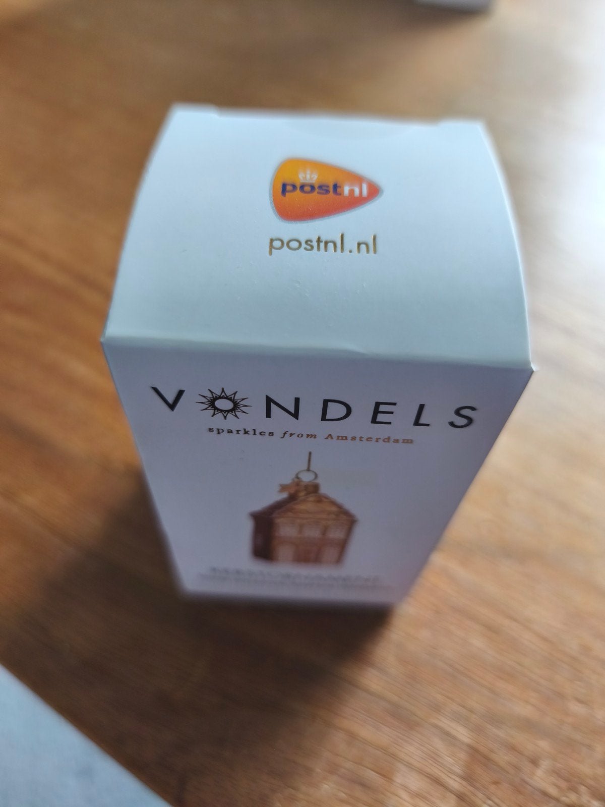Vondels kerstornament PostNL 2022, Ophalen