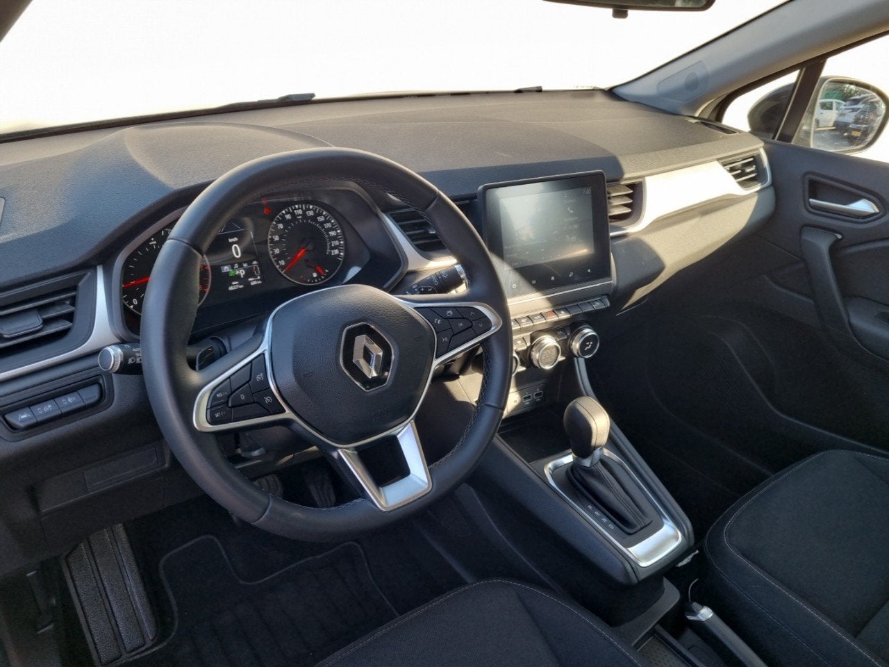 Renault Captur 1.3 TCe 130 Zen EDC AUTOMAAT / STOELVERWARMIN, Stof, Gebruikt, 4 cilinders, Zwart