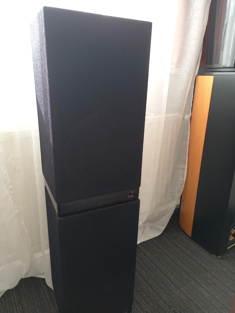 Kef 303 luidsprekers, Overige merken, Ophalen of Verzenden, Zo goed als nieuw, 120 watt of meer