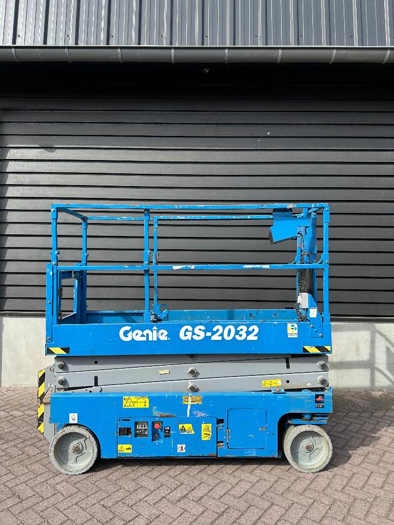 Genie GS-2032 Schaar hoogwerker 8meter, Zakelijke goederen, Ophalen