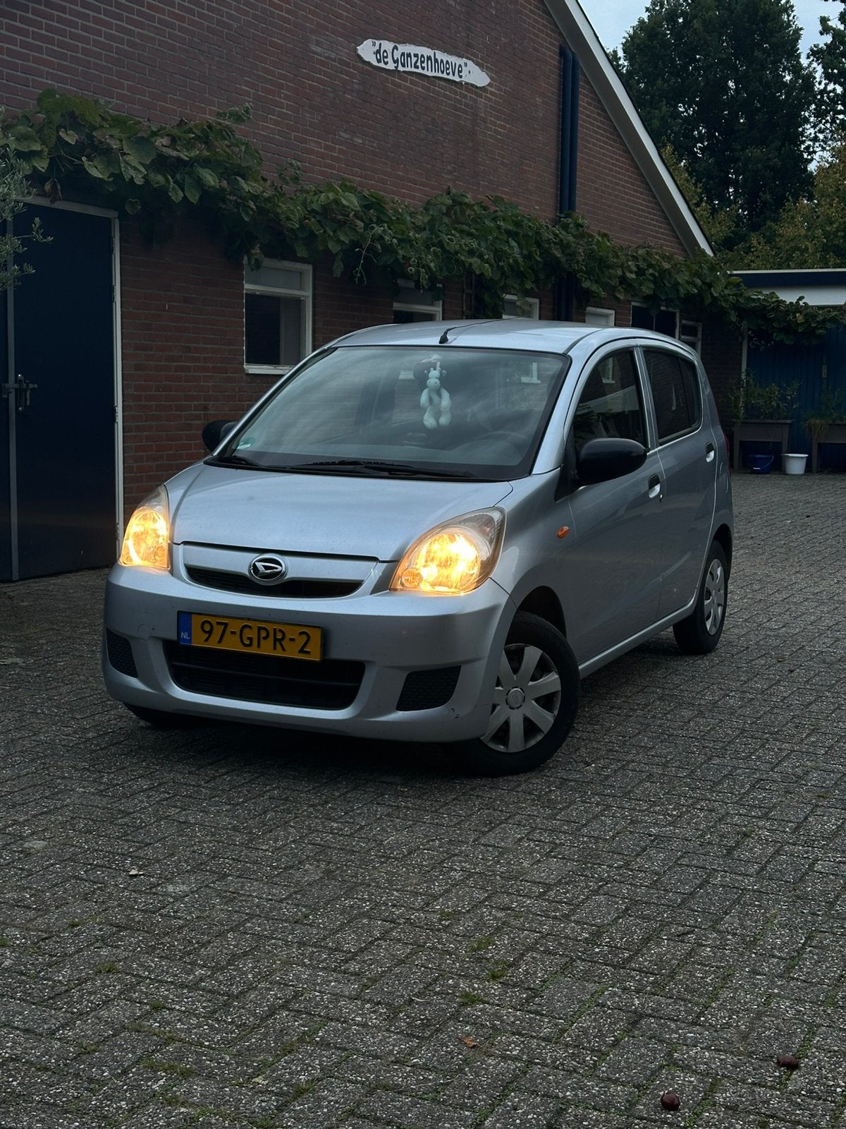 Daihatsu Cuore 1.0 5D 2008 Grijs NIEUWE APK, Bluetoo, ZUINIG, Auto's, Voorwielaandrijving, Stof, 600 kg, Zwart