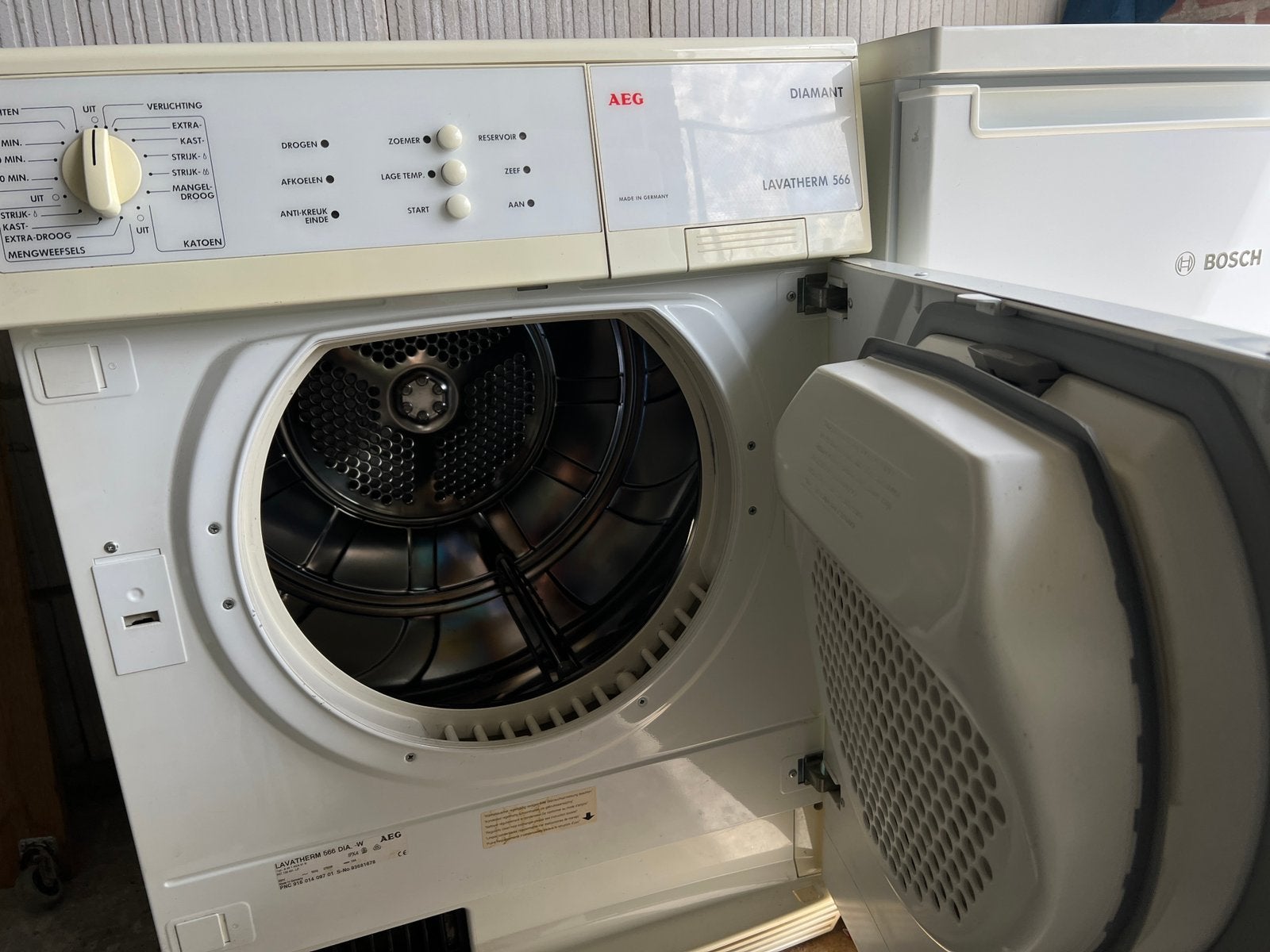 AEG Condensdroger schoon ennetjes, Ophalen, 6 tot 8 kg, Zo goed als nieuw, 85 tot 90 cm