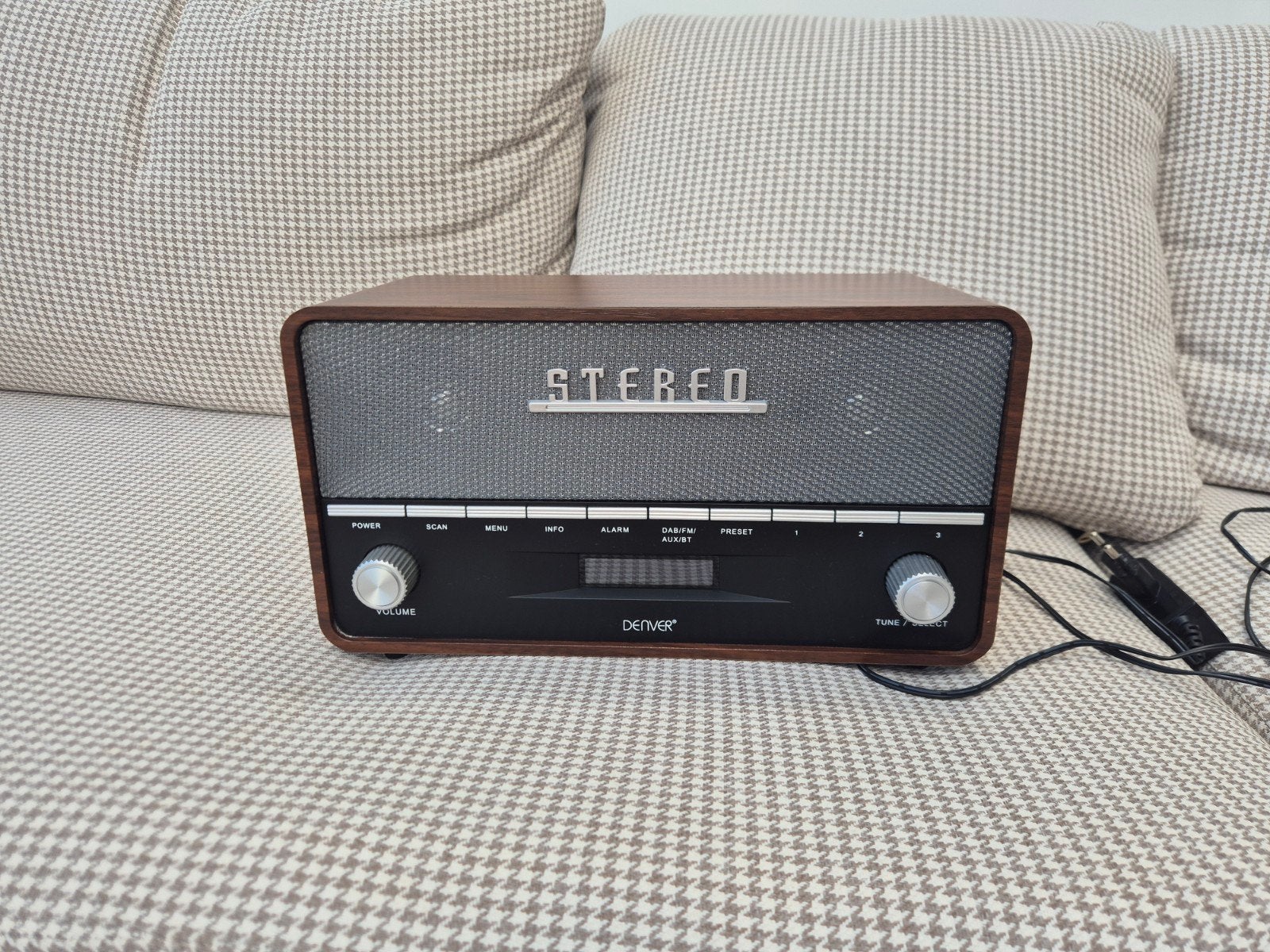 Denver Stereo Radio - Vintage look, Ophalen, Zo goed als nieuw, Radio