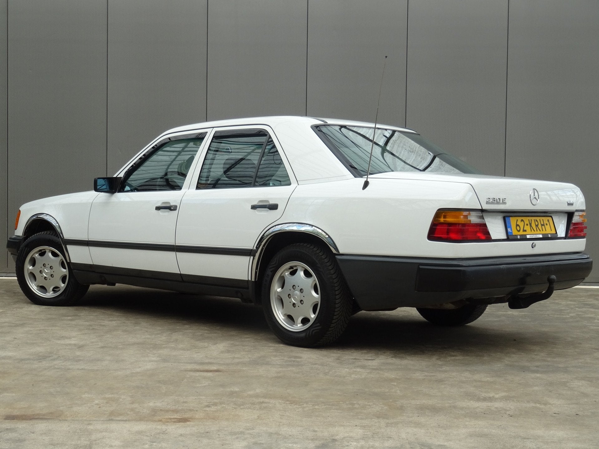 Mercedes-Benz 200-280 (W124) 230 E *Mercedes-Benz 200-280 (W, Auto's, Oldtimers, Automaat, Mercedes-Benz, Bedrijf, Sedan