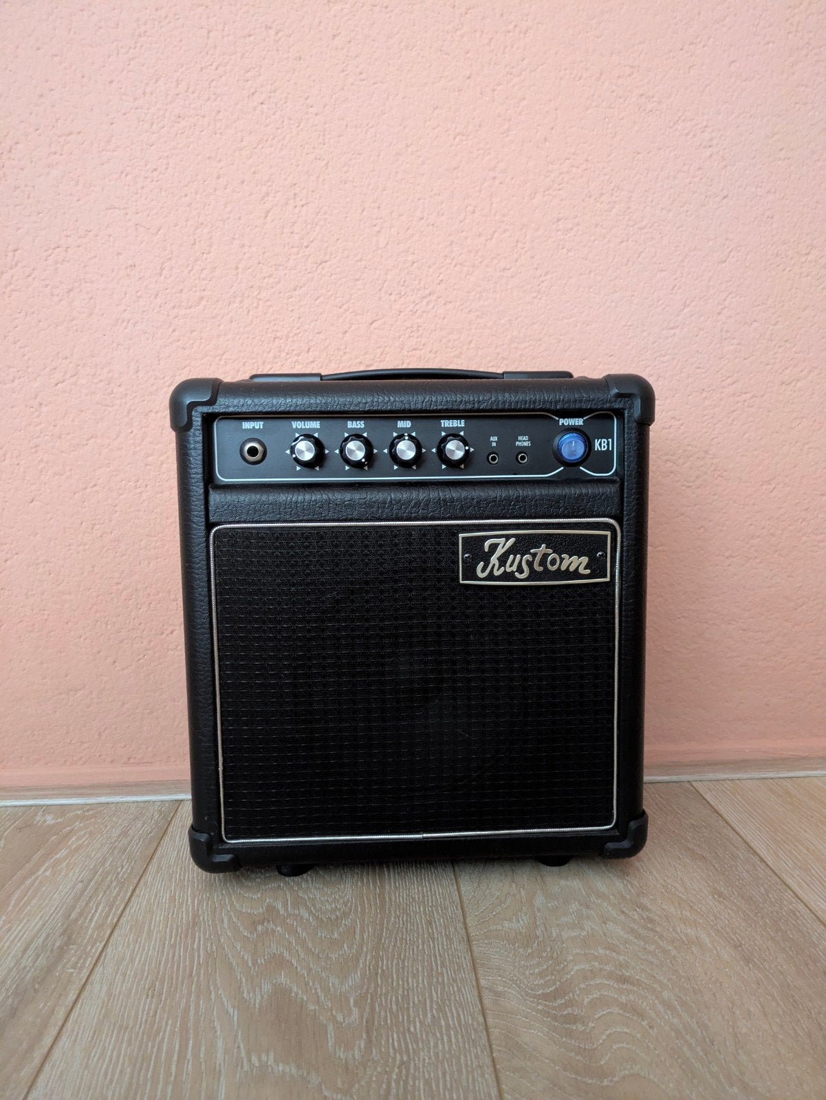 Kustom KB1 Basgitaar Versterker - Compact en Krachtig, Muziek en Instrumenten, Ophalen, Gebruikt, Basgitaar, Minder dan 50 watt