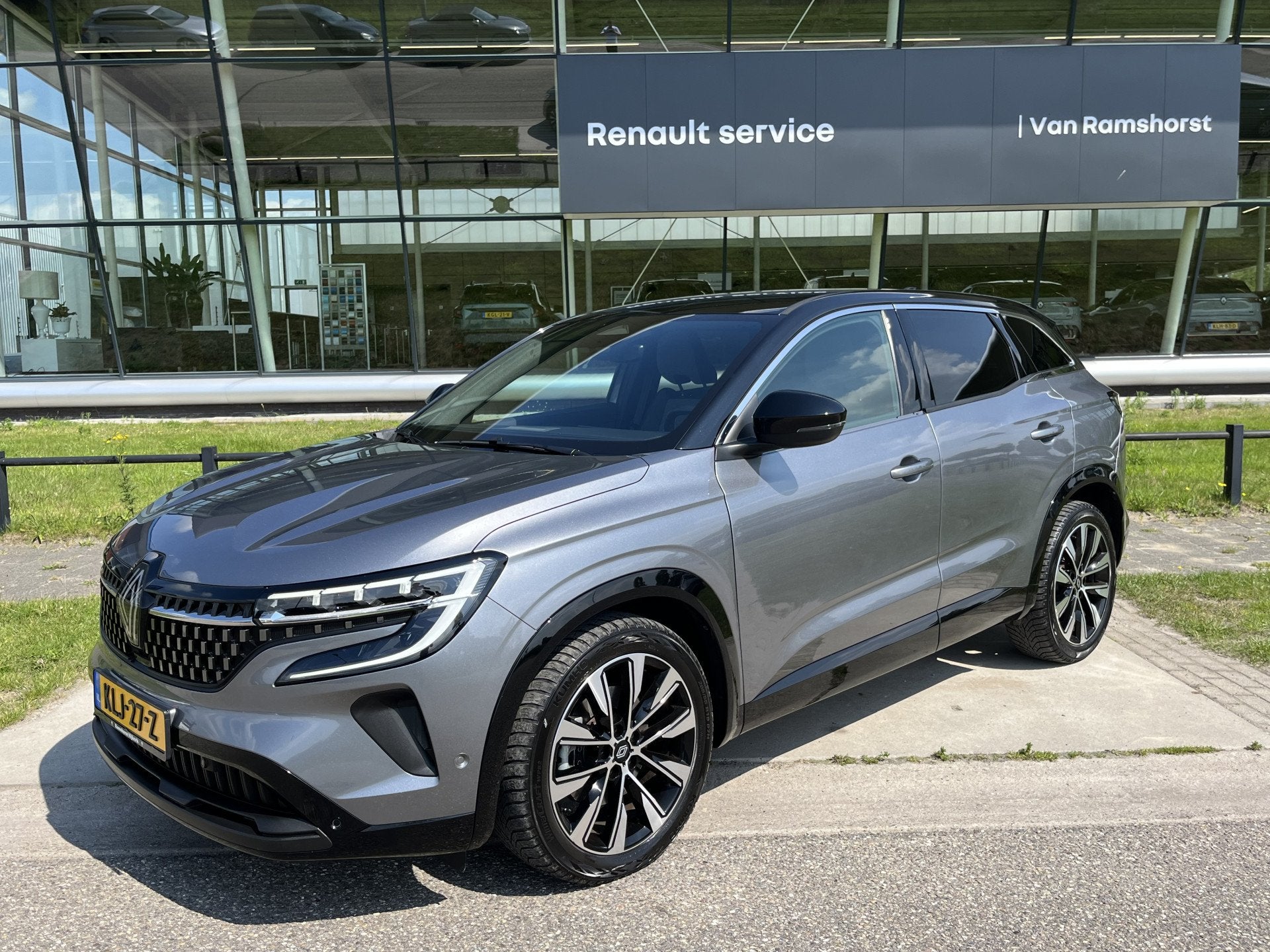 Renault Austral 1.2 E-Tech full hybrid 200PK techno / Dealer, Auto's, Gebruikt, 1199 cc, 1492 kg, Bedrijf
