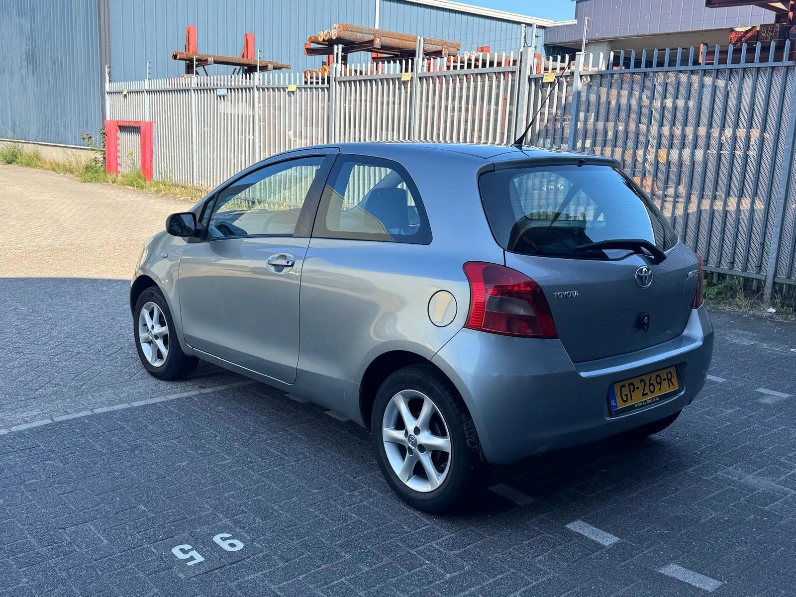 Foto 3 van Toyota Yaris 2eigenaar/apk 28-08-2027