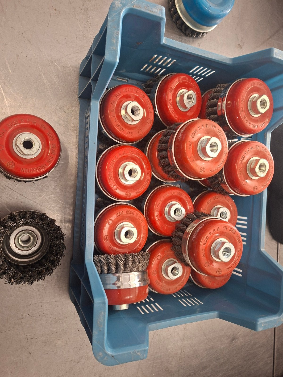 Nieuwe staalborstels voor haakse slijper, 8500 RPM, Ophalen of Verzenden, Nieuw, Haakse slijper
