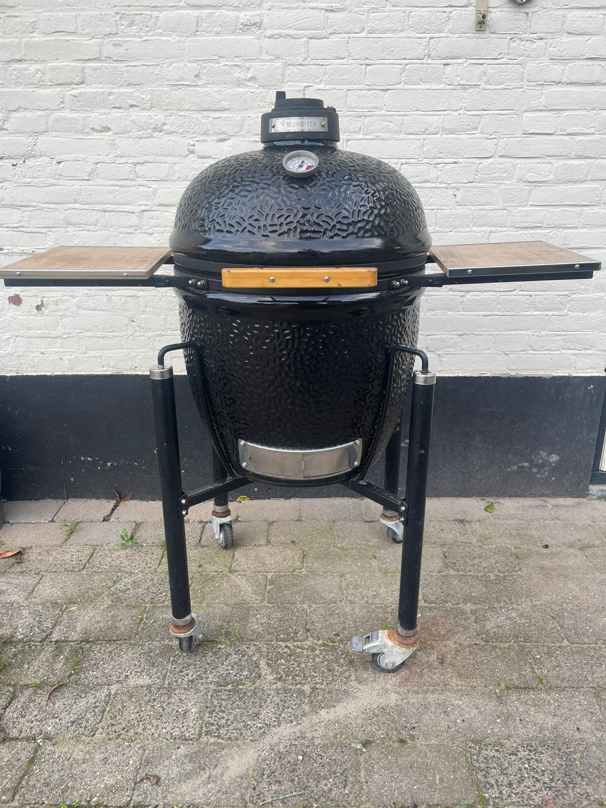Monolith Classic Kamado BBQ - Compleet & Weinig Gebruikt, Ophalen, Zo goed als nieuw