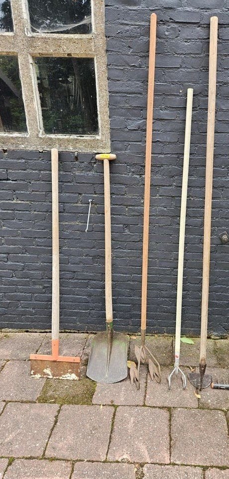 tuingereedschap tuinhak,schep,cultivator,,luiwagen, Ophalen