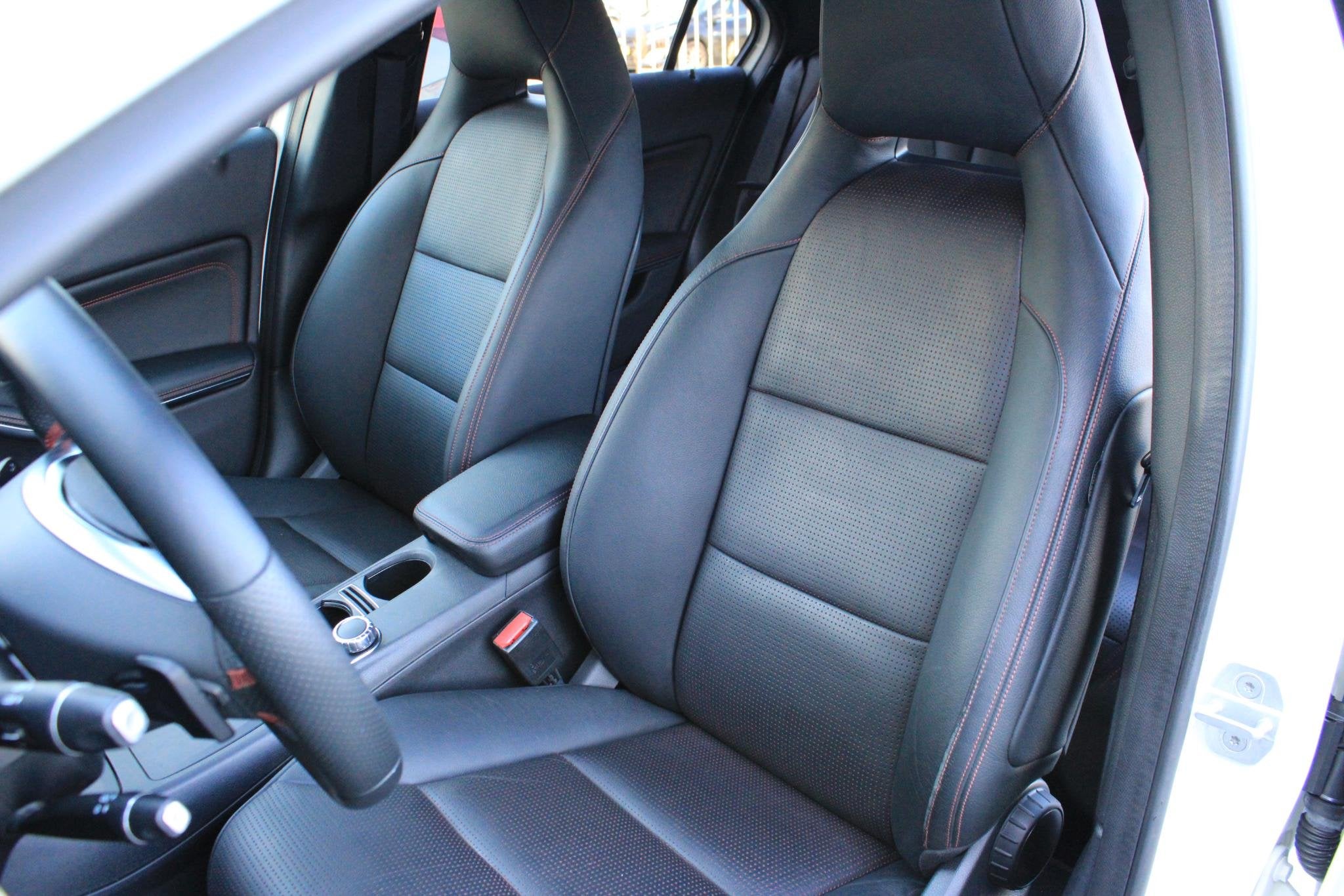 Mercedes-Benz A-Klasse 200 Prestige Camera | HarmanKardon |, Auto's, Dealer onderhouden, Gebruikt, Wit, Bedrijf