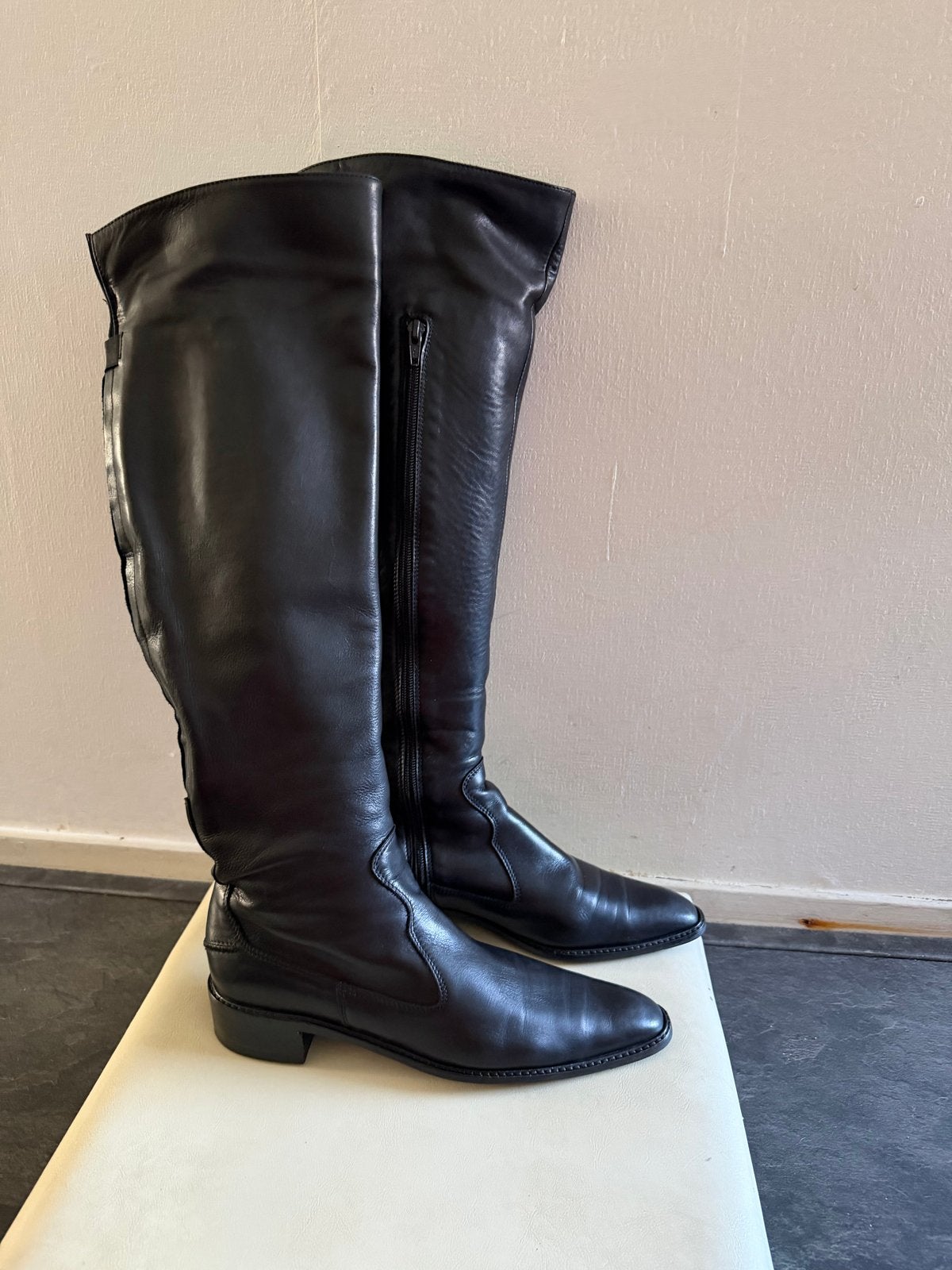 Dungelman Zwarte Leren Overknee Laarzen Maat 39, Hoge laarzen, Verzenden, Zwart, Zo goed als nieuw
