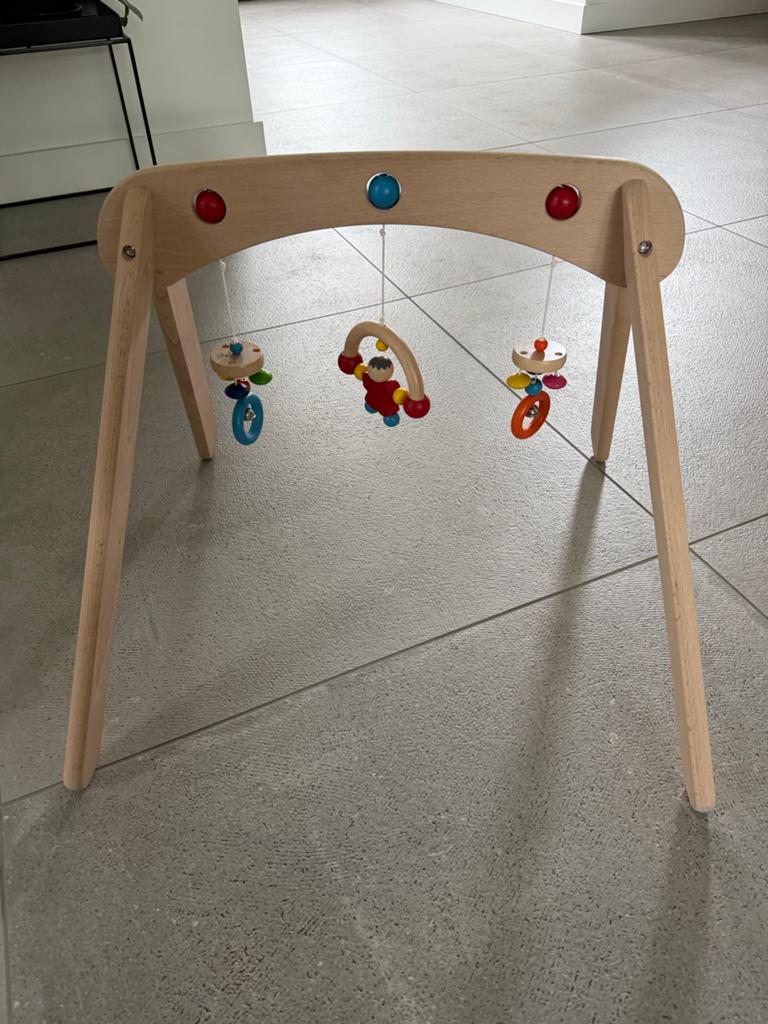 Houten babygym van Selecta Speelzeug - Made in Germany, Kinderen en Baby's, Speelgoed | Babyspeelgoed, Ophalen of Verzenden, Zo goed als nieuw