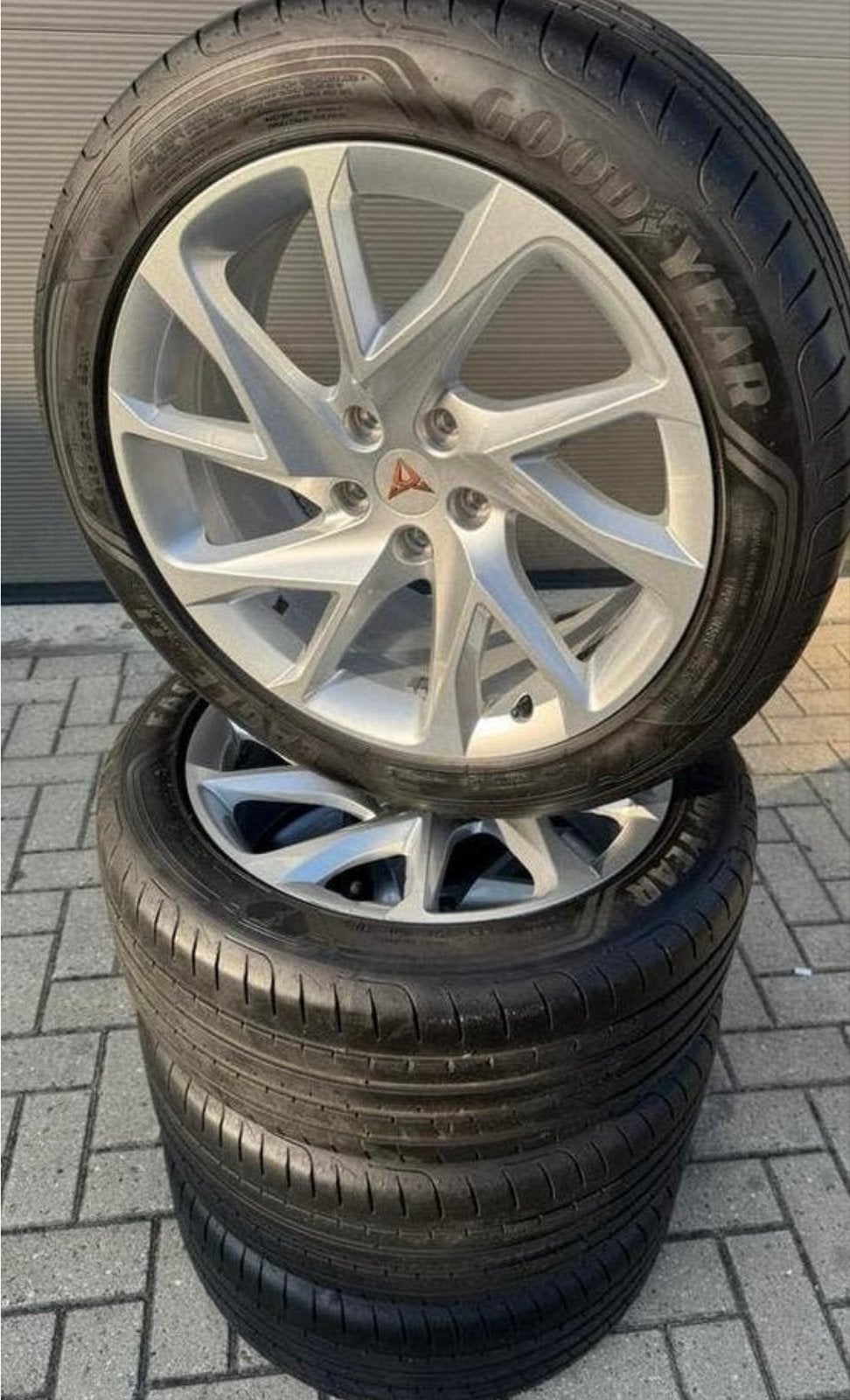 Originele Cupra Formentor 18 inch velgen met zomerbanden, Ophalen, 18 inch, Banden en Velgen, Personenwagen