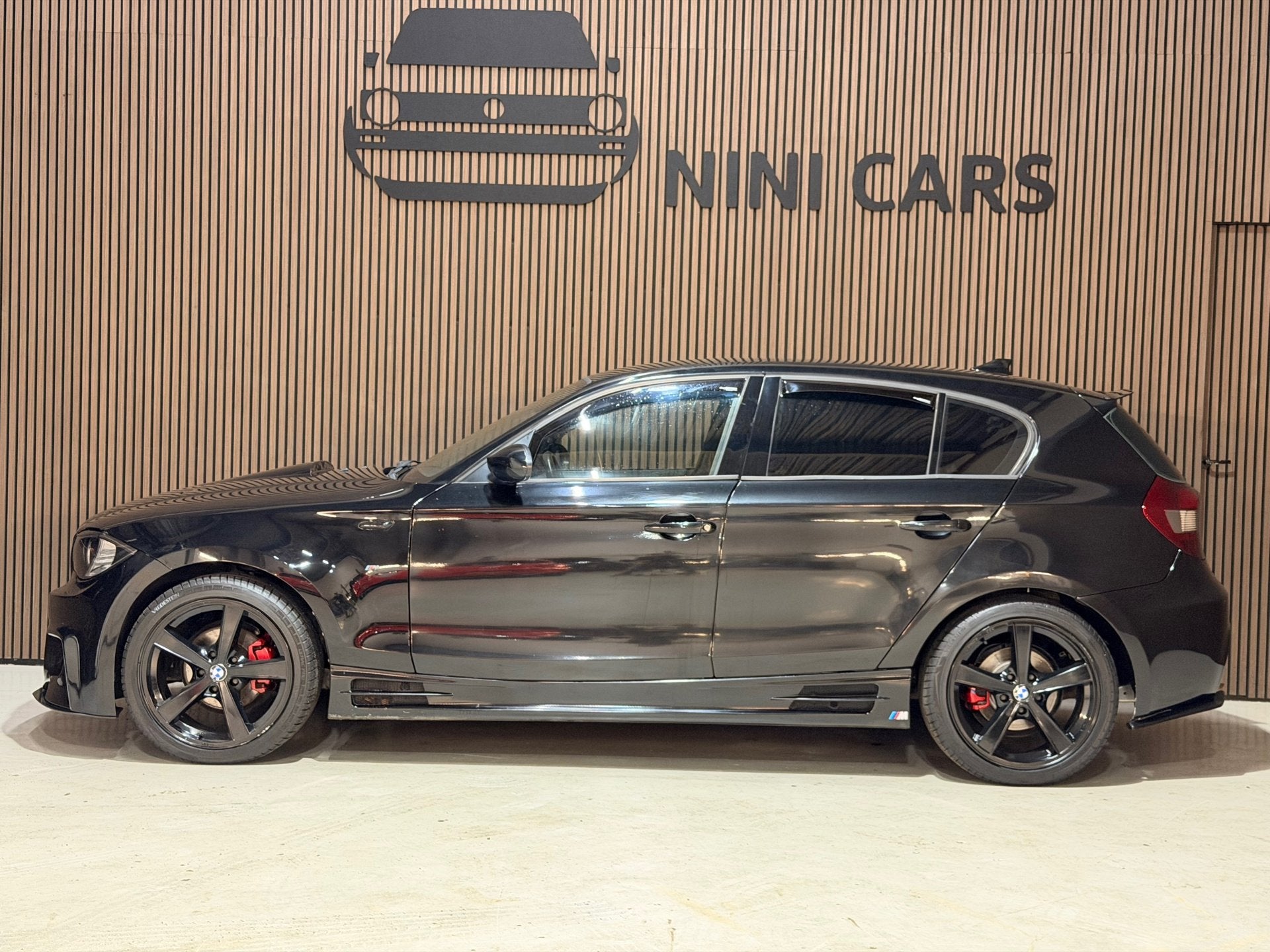 BMW 1-serie 118i Business Line 5DRS/Carbon/M pakket/Spoiler/, 1-Serie, Achterwielaandrijving, 4 cilinders, 129 pk
