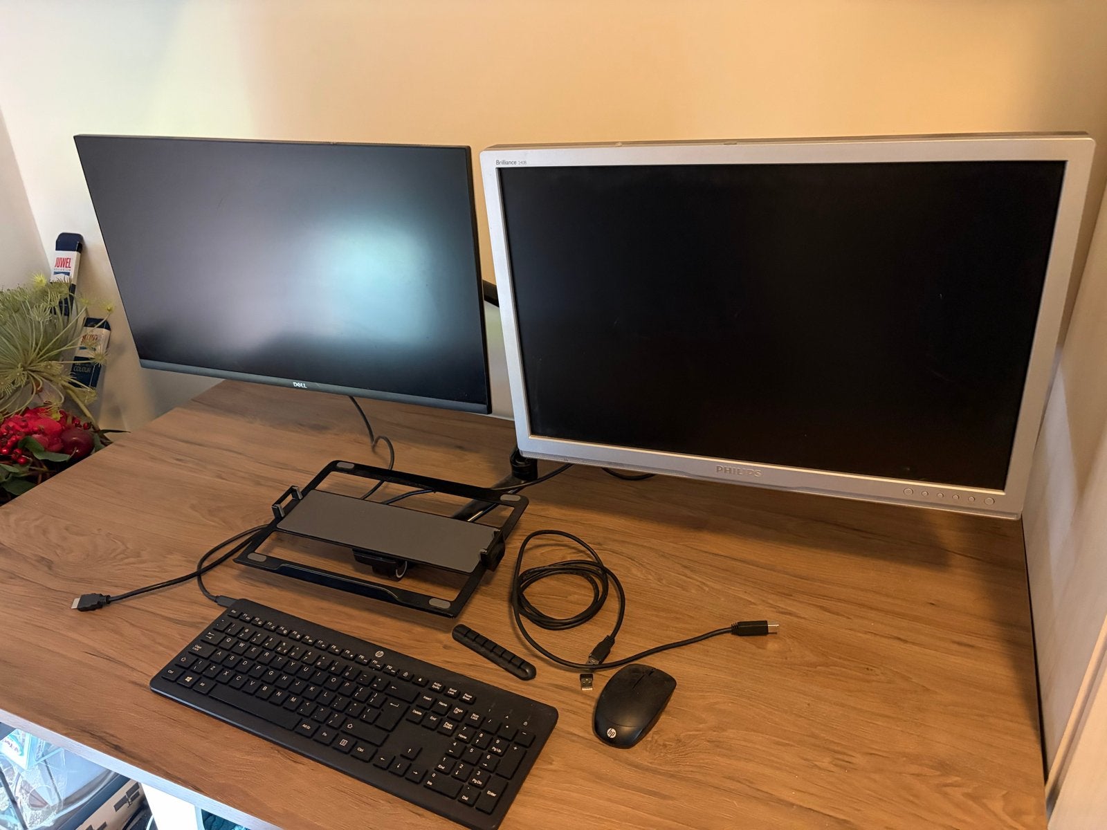 Complete Thuiswerkplek Set: Dell 27" + Philips 24" + Accesso, Computers en Software, Ophalen, Gebruikt, Quad HD (2K), In hoogte verstelbaar