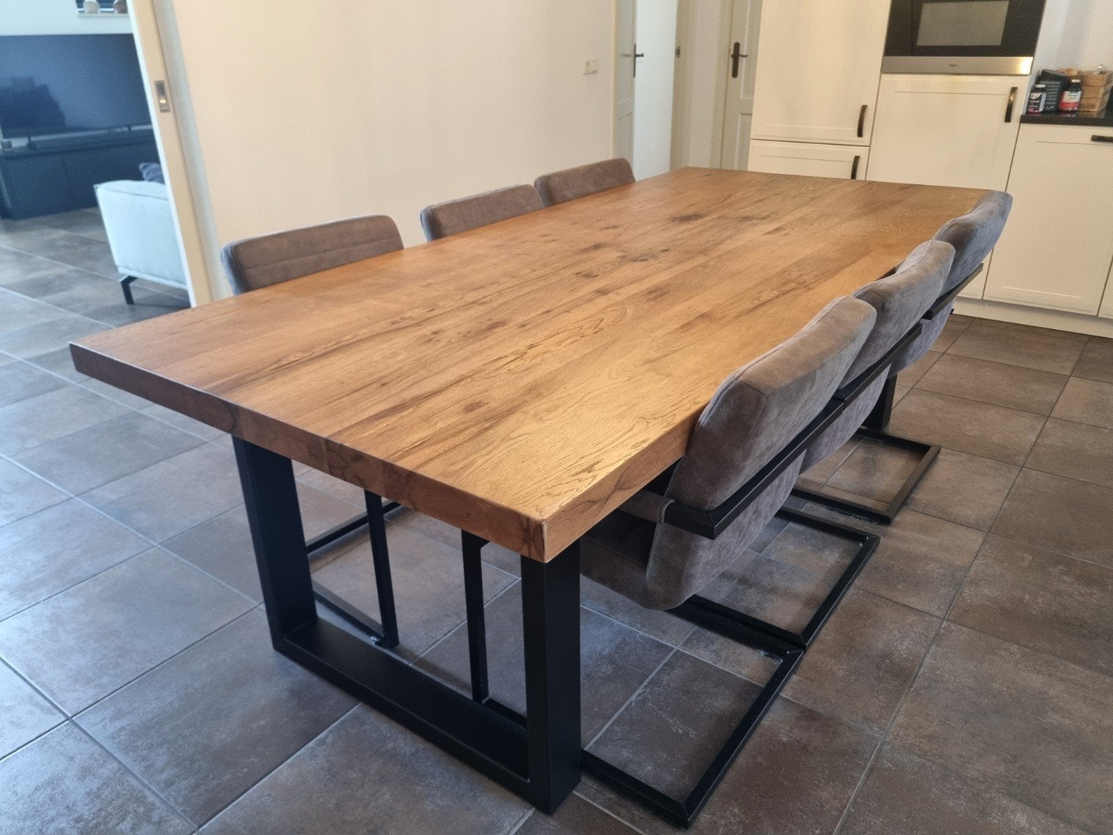 Complete eetkamerset: Robuuste eiken tafel met 6 stoelen, Huis en Inrichting, Ophalen, 4 tot 6 stoelen