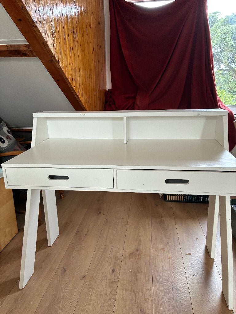 Bureau tienerkamer, Huis en Inrichting, Ophalen, Demontabel, Gebruikt, Scandinavisch