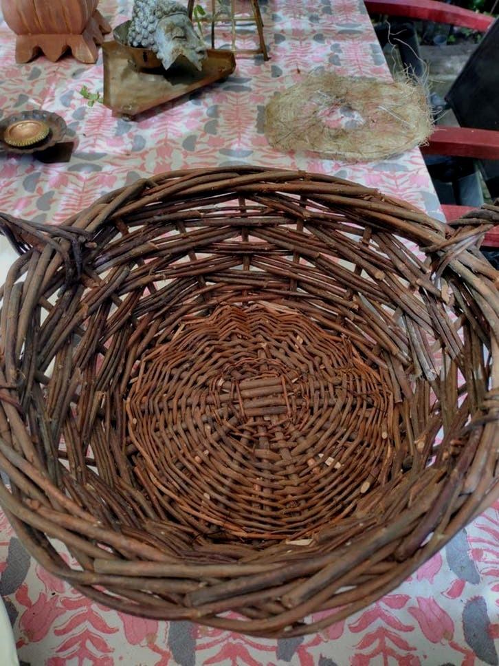 Vintage twijg mand met handvaten, Ophalen of Verzenden
