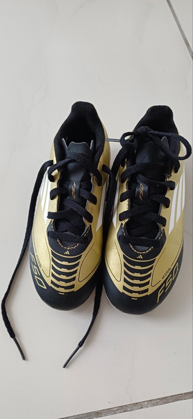 messi voetbalschoenen f50 maat 28½, Ophalen, Zo goed als nieuw