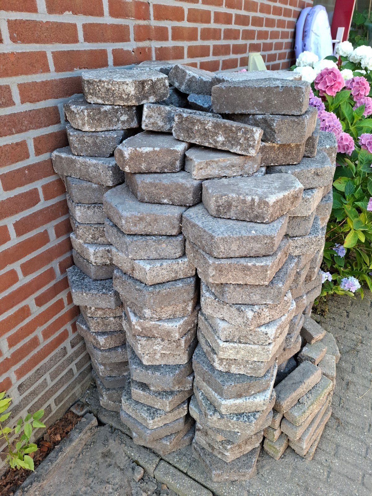 Gratis af te halen: Hexagon beton tegels (ca. 5m²), Tuin en Terras, Ophalen, Gebruikt, 5 tot 10 m², Beton