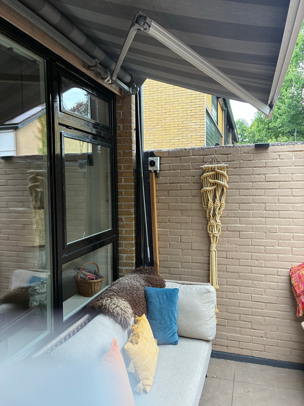 Zonnescherm met knikarmen - 3.60m breed - Werkt perfect!, Tuin en Terras, Ophalen, Gebruikt, 250 cm tot 450 cm, Knikarmscherm