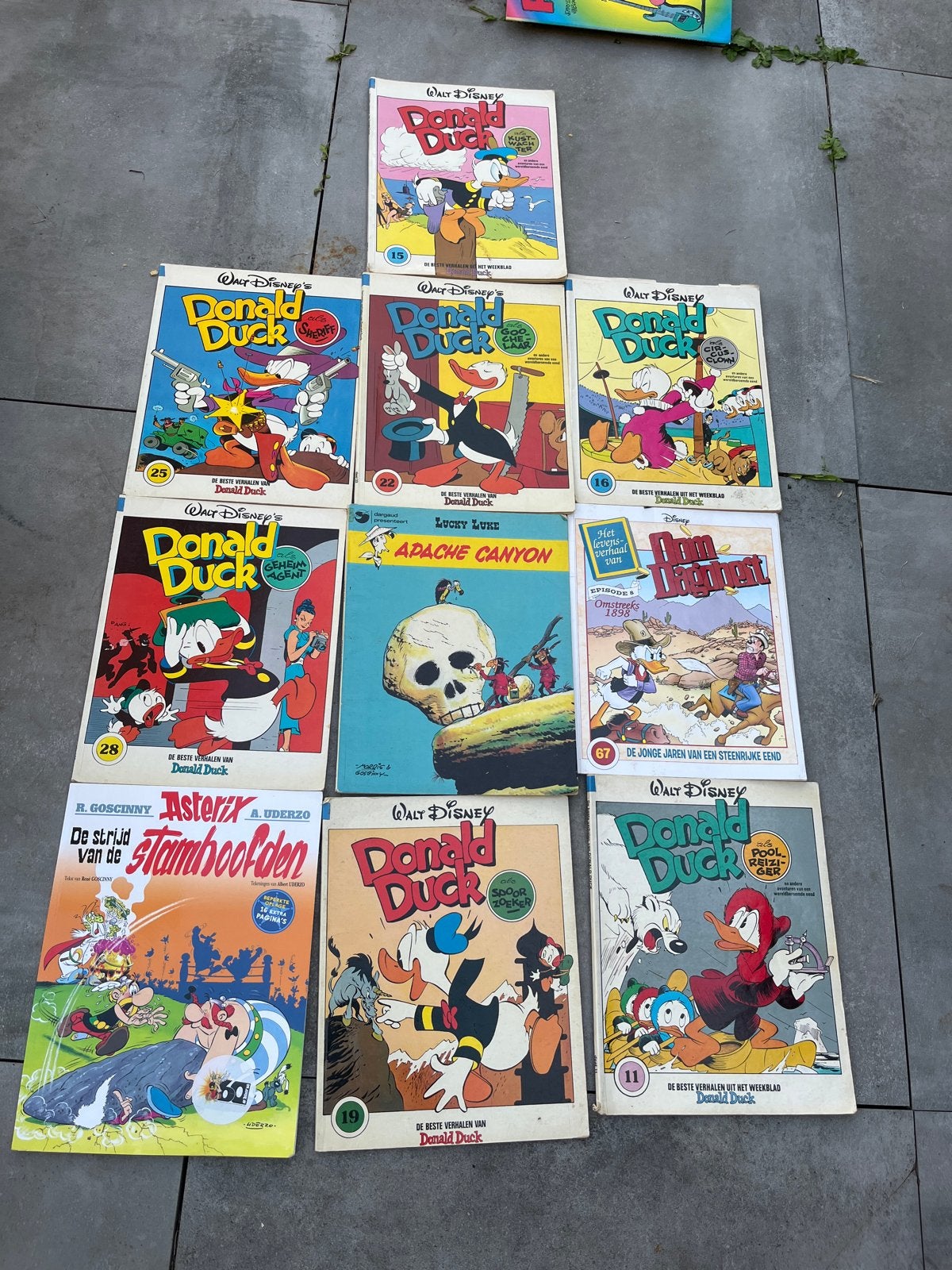 Donald Duck, Lucky Luke en Asterix stripboeken, Meerdere stripboeken, Ophalen, Gelezen