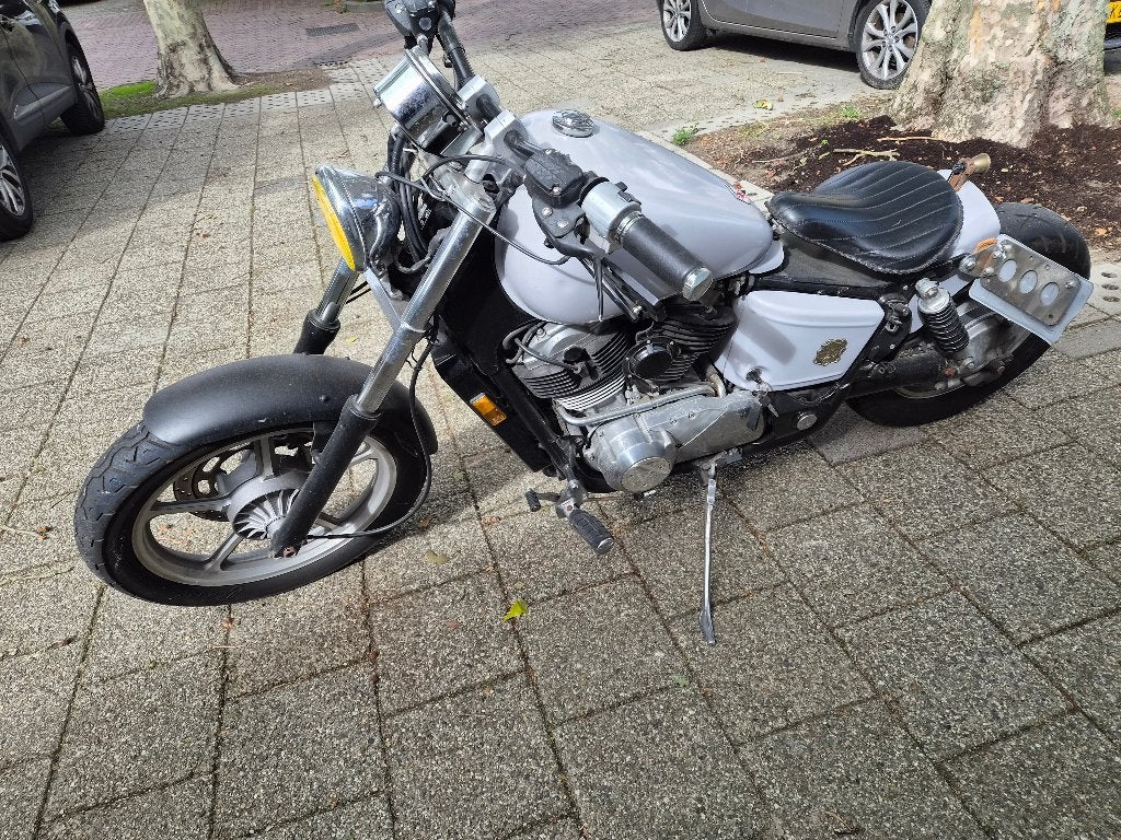 Te koop Honda VT1100cc omgebouwd, Motoren, Cardan-aandrijving, 2 cilinders, Occasion, Motorrijbewijs A