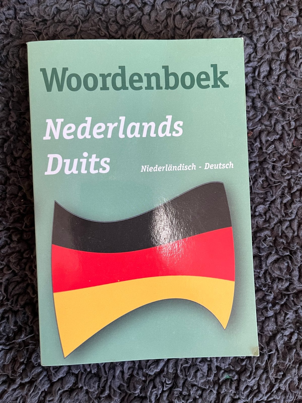 Woordenboek Nederlands Duits - Handig voor reizen en studie, Ophalen of Verzenden, Zo goed als nieuw, Nederlands