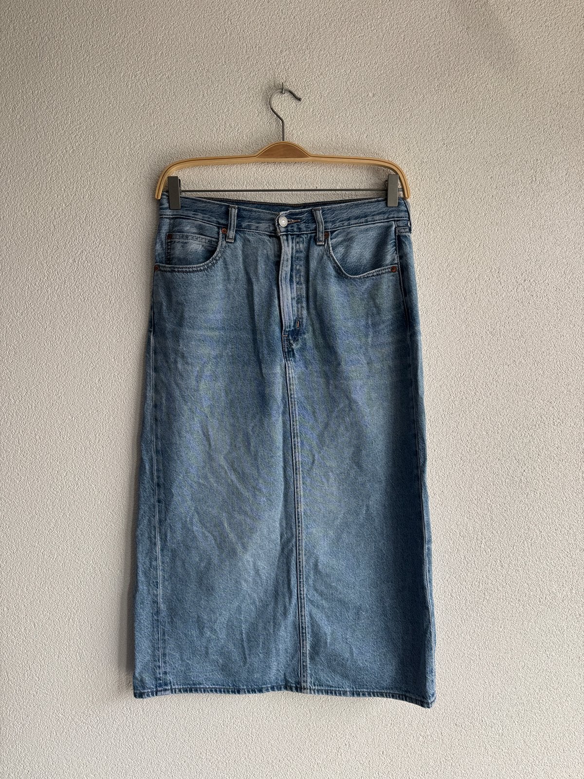 Levi’s blauwe lange spijker rok W28, Maat 38/40 (M), Levi's, Blauw, Ophalen of Verzenden