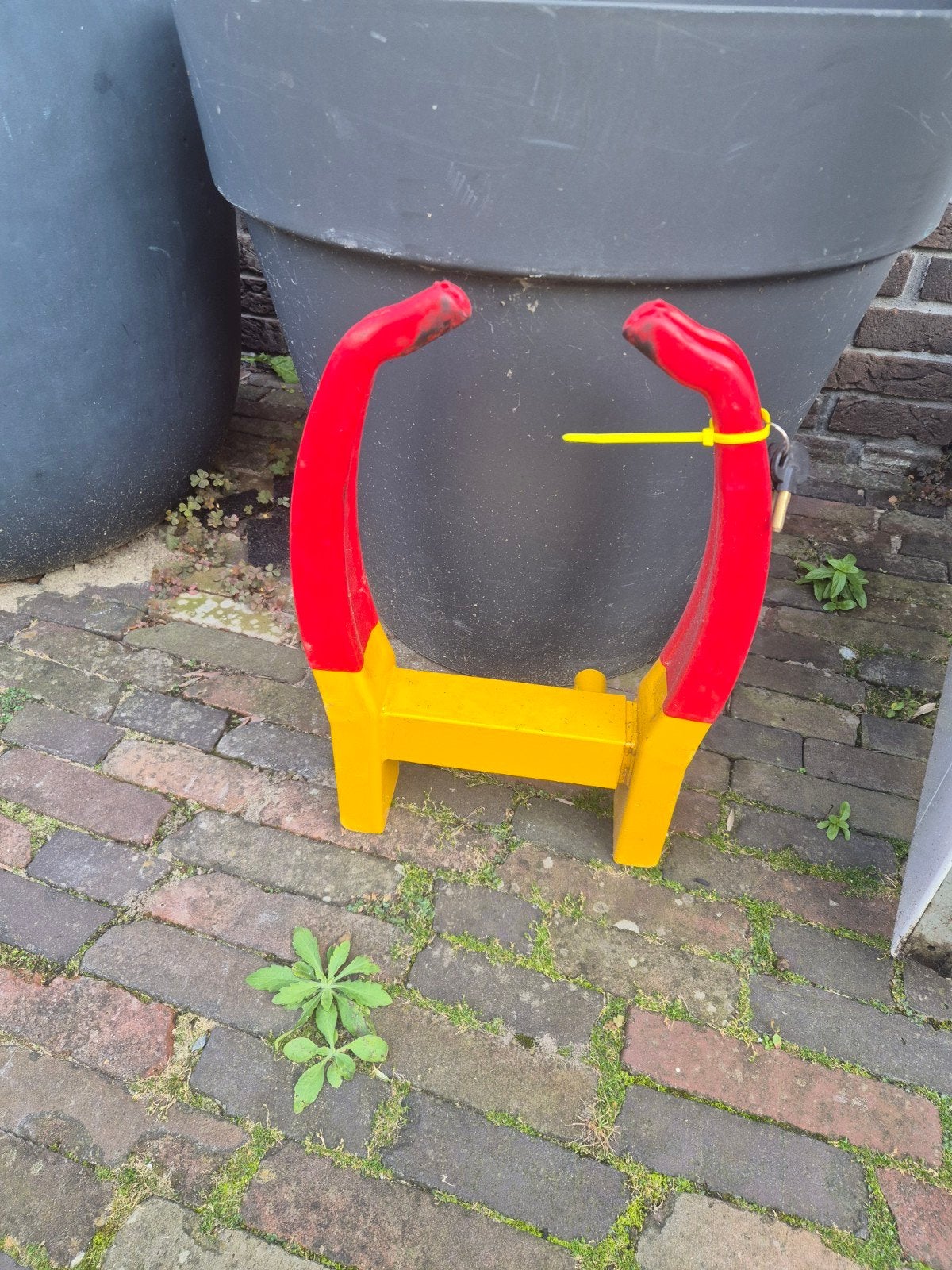 Parkeerbeugel / Parkeerplaatsbeveiliger, Ophalen of Verzenden, Gebruikt